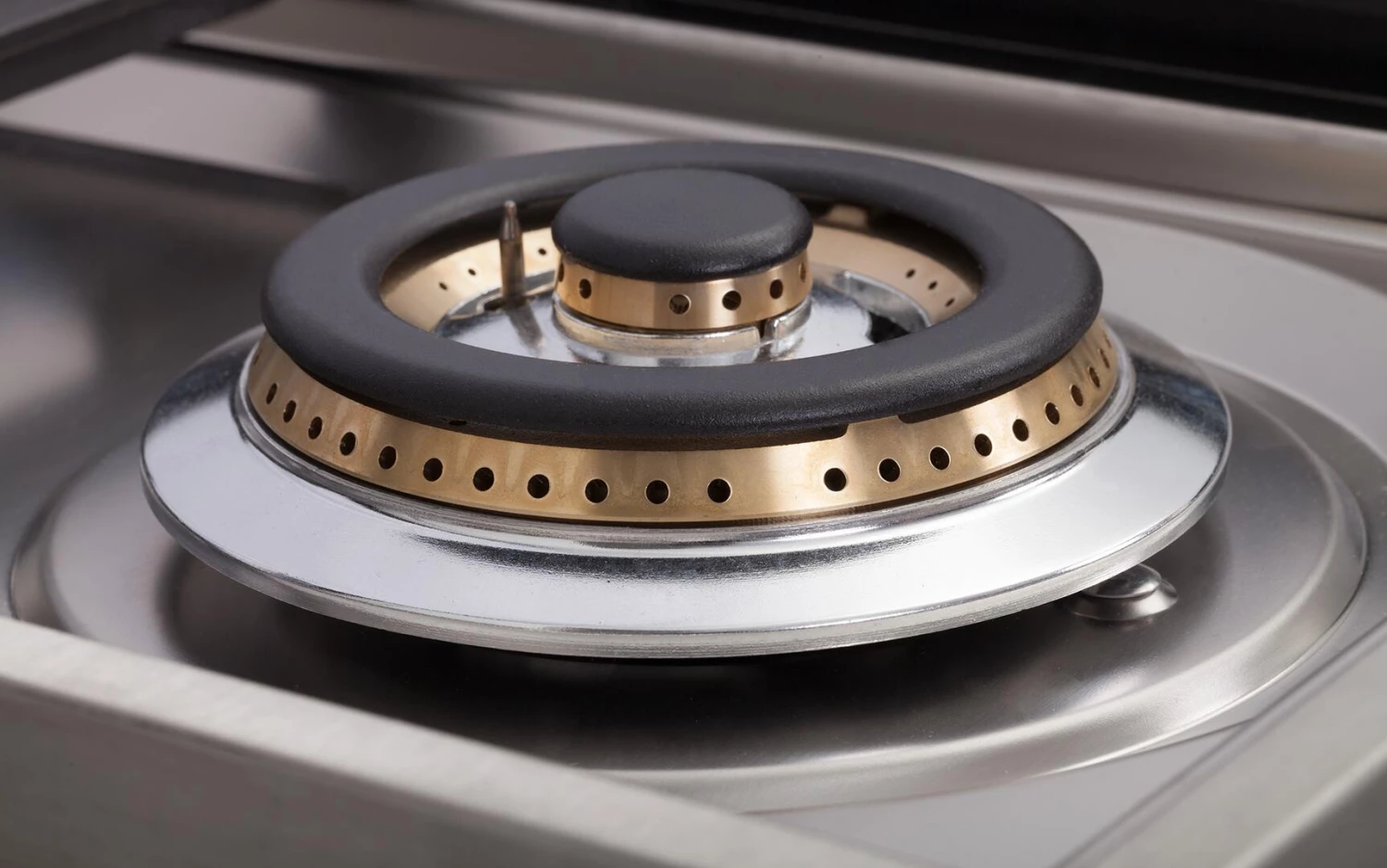 ILVE Shop By Brand Nostalgie Series 48 Inch Freestanding Dual Fuel Range With Natural Gas In Matte Graphite With Brass Accents (UPN120FDMPMNG) 11 ILVE Shop By Brand Nostalgie Series 48 Inch Freestanding Dual Fuel Range With Natural Gas In Matte Graphite With Brass Accents (UPN120FDMPMNG)