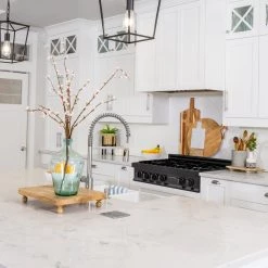 ZLINE Kitchen And Bath ZLINE 30 In. Porcelain Rangetop In Black Stainless With 4 Gas Burners (RTB-30) Available With Brass Burners