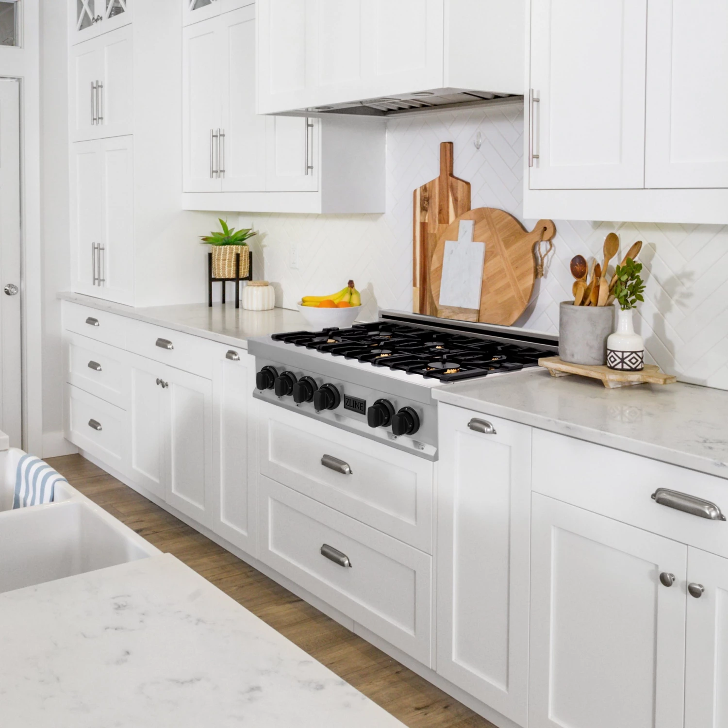 ZLINE Kitchen And Bath ZLINE Autograph Edition 36 In. Porcelain Rangetop With 6 Gas Burners In Stainless Steel And Accents (RTZ-36) Shop By Style 17 ZLINE Kitchen And Bath ZLINE Autograph Edition 36 In. Porcelain Rangetop With 6 Gas Burners In Stainless Steel And Accents (RTZ-36) Shop By Style